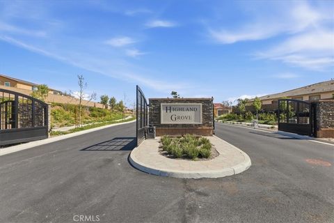 Tiny photo for 12806 Mendocino Ridge Dr, Riverside, CA 92503 (MLS # IG26043350)