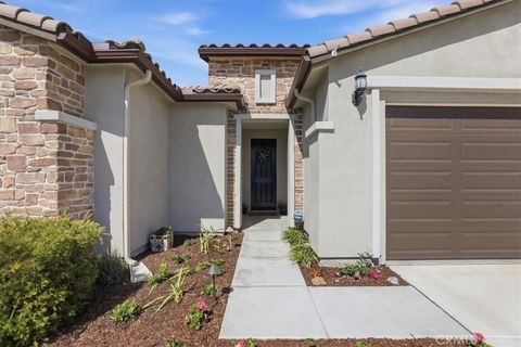 Tiny photo for 12806 Mendocino Ridge Dr, Riverside, CA 92503 (MLS # IG26043350)