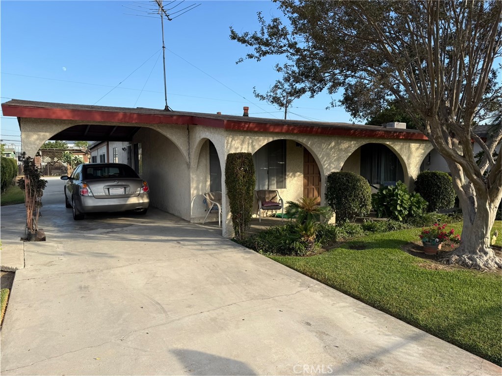 First time on the market in decades! This charming 2-bedroom, 1-bathroom home offers 960 sq ft of living space on a spacious 6,591 sq ft lot, nestled in a peaceful South El Monte neighborhood. Inside, the home boasts a thoughtfully designed floor plan with a welcoming living room, a separate dining area, and vintage charm throughout perfect for buyers who appreciate character and potential.
The oversized backyard is a standout feature, offering ample space for outdoor entertaining, gardening, or future expansion, including the possibility of building an ADU (Accessory Dwelling Unit) buyer to verify with city. Whether you're a first-time buyer, an investor, or looking to create your dream home, this property has endless possibilities.
Additional highlights include a covered carport, an extended driveway that can accommodate multiple vehicles, and mature landscaping in both front and back yards. Conveniently located near schools, parks, shopping centers, dining, and major freeways, this home provides easy access to everything you need while maintaining a quiet residential atmosphere.