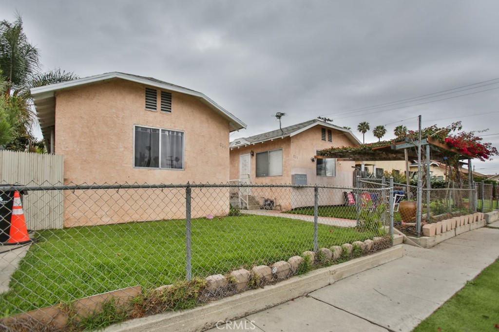 823 W 81st Street