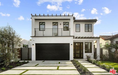 Photo of 1728 S Shenandoah Street, Los Angeles, CA 90035 (MLS # 26846977)