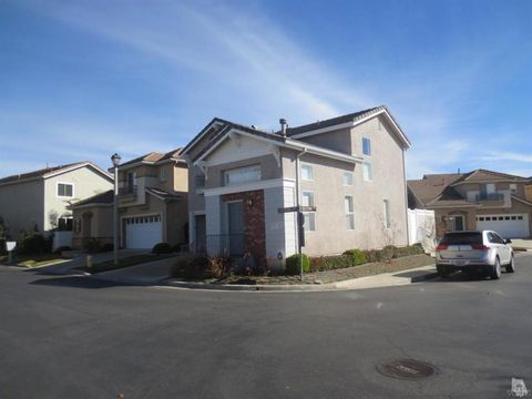 Photo of 5602 Sienna Way, Westlake Village, CA 91362 (MLS # 226000950)