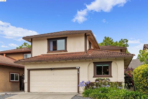 Photo of 925 Hacienda Cir CIR, Rohnert Park, CA 94928 (MLS # 41139914)