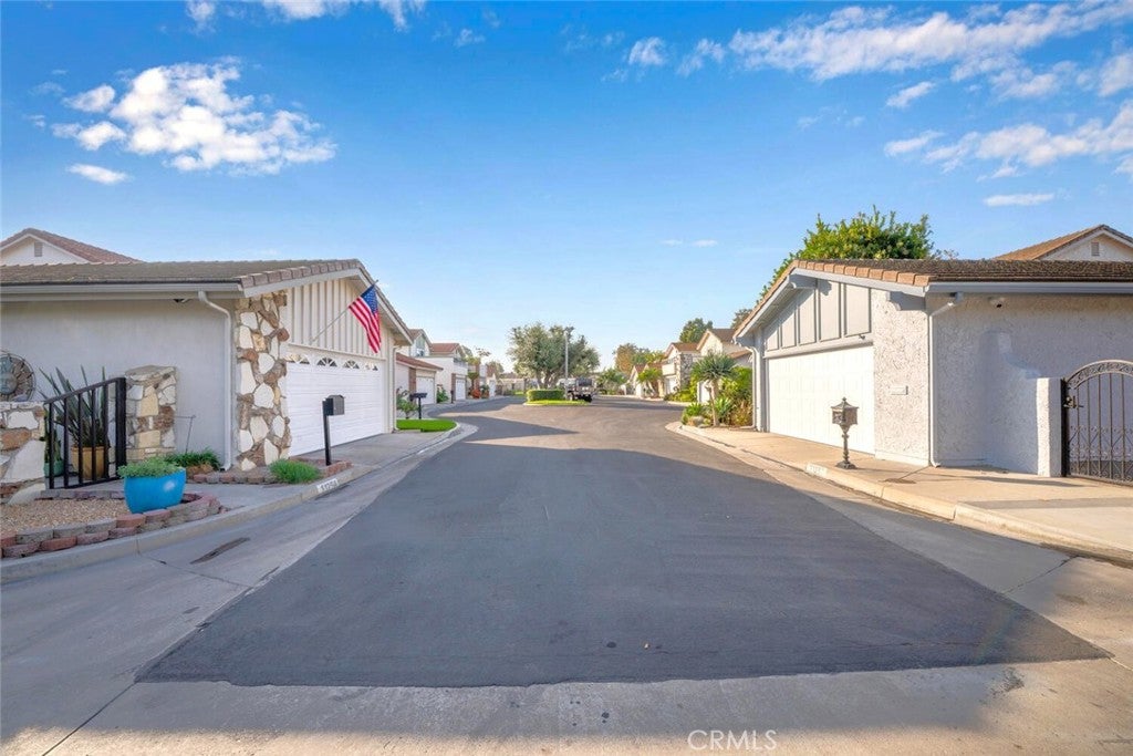 11253 Gardiners Court