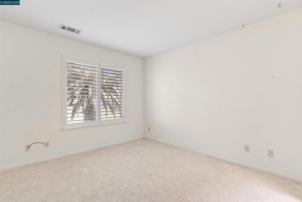 DISCOVERY BAY COUNTRY CLUB - Residential