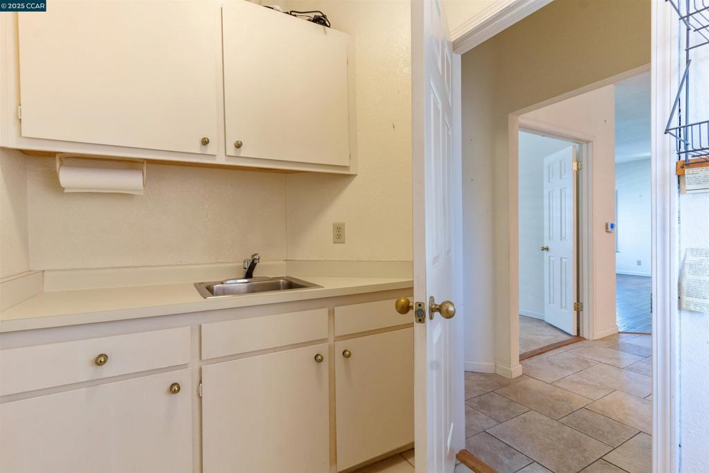 DISCOVERY BAY COUNTRY CLUB - Residential