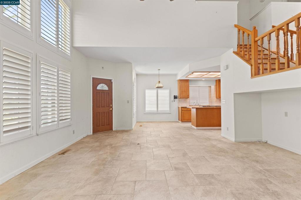 DISCOVERY BAY COUNTRY CLUB - Residential