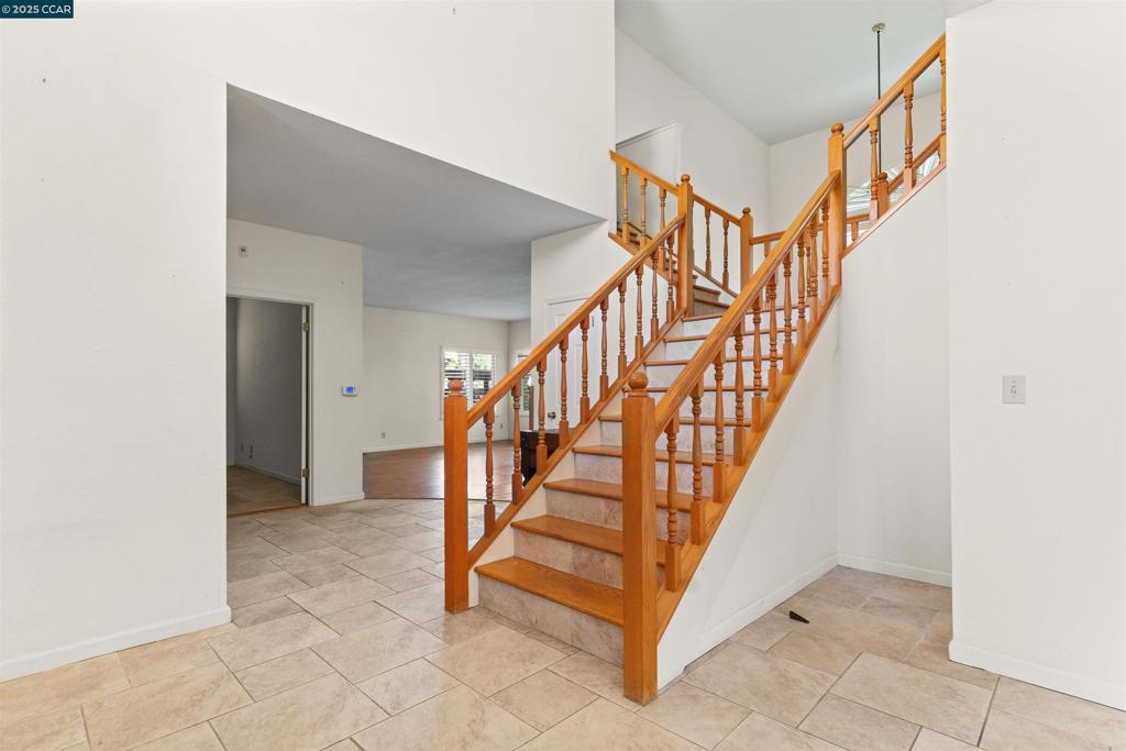 DISCOVERY BAY COUNTRY CLUB - Residential