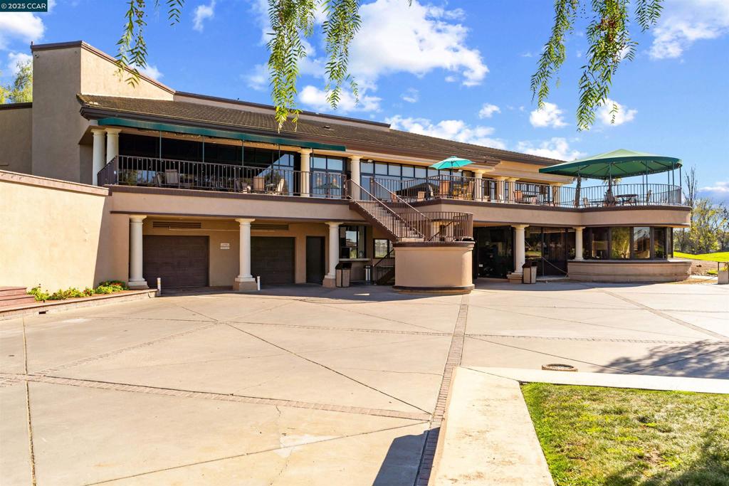 DISCOVERY BAY COUNTRY CLUB - Residential