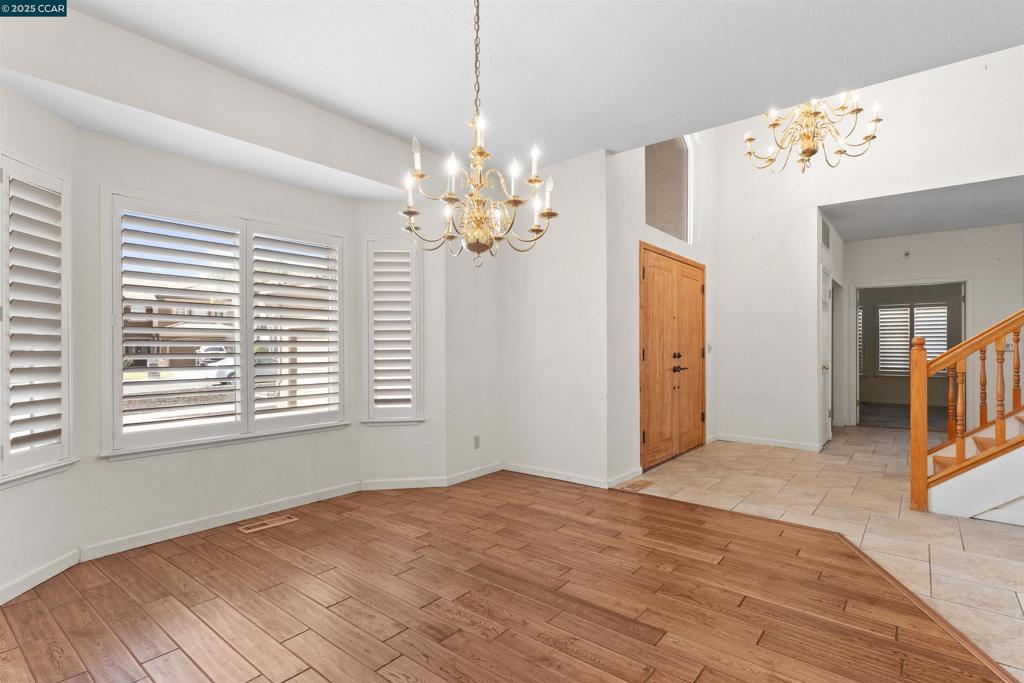 DISCOVERY BAY COUNTRY CLUB - Residential