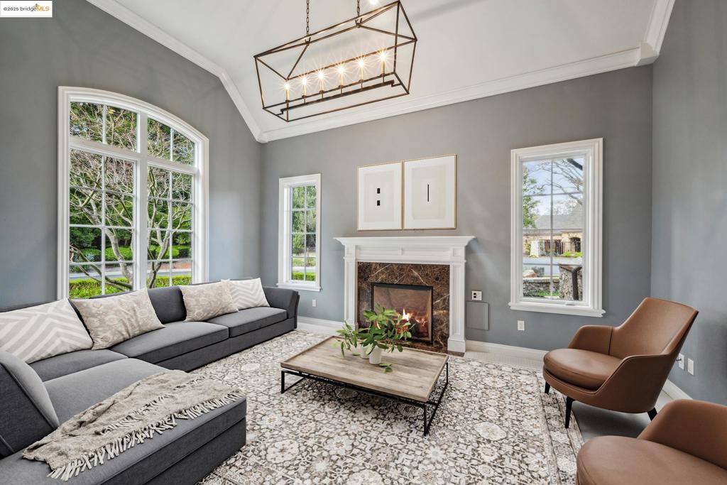 HIDDEN OAKS - Residential
