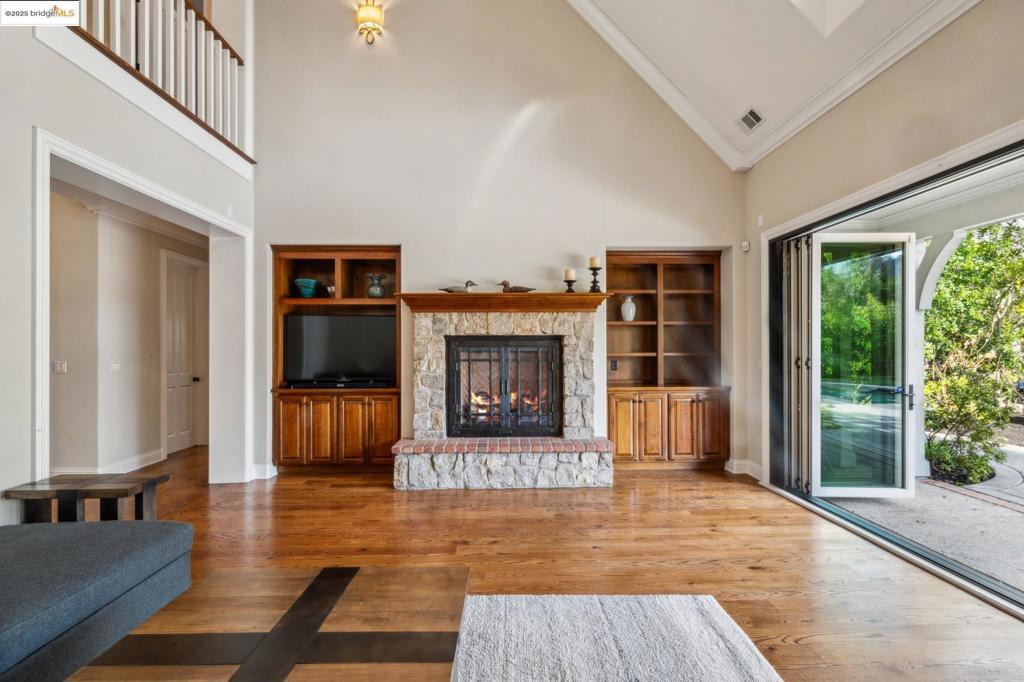 HIDDEN OAKS - Residential