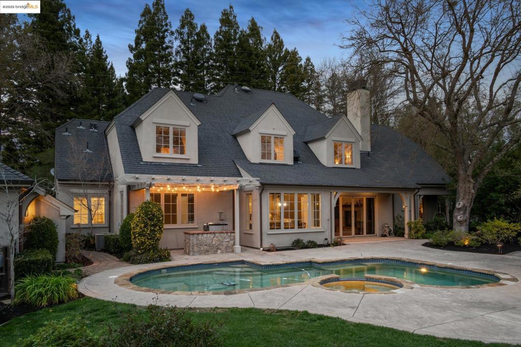 HIDDEN OAKS - Residential
