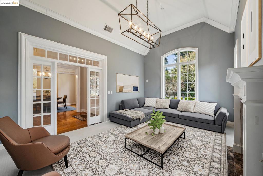 HIDDEN OAKS - Residential