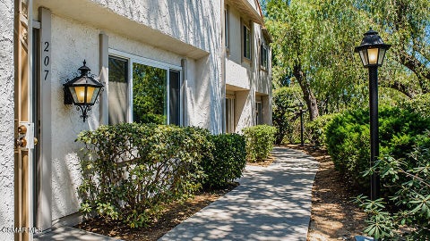 Tiny photo for 207 Green Heath Place, Thousand Oaks, CA 91361 (MLS # 226004363)