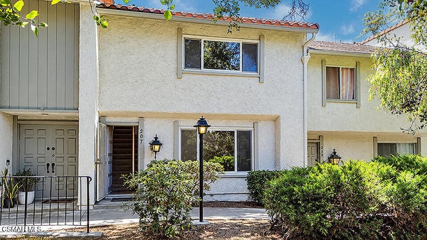 207 GREEN HEATH PL, THOUSAND OAKS, CA 91361 - Image 3b7910d75172fd93b4328242541e2a4c/680250876