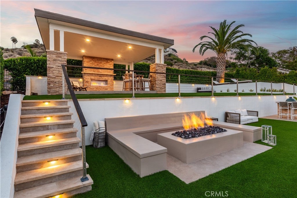 33 Nuvola Court