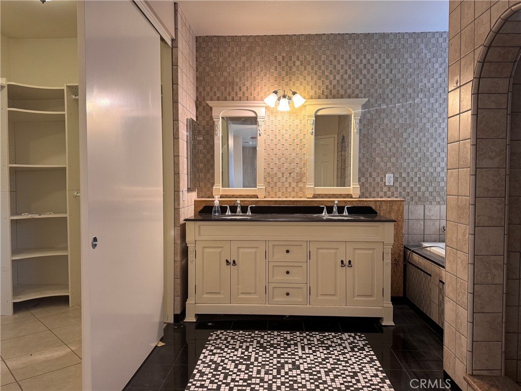 7108 Bronte