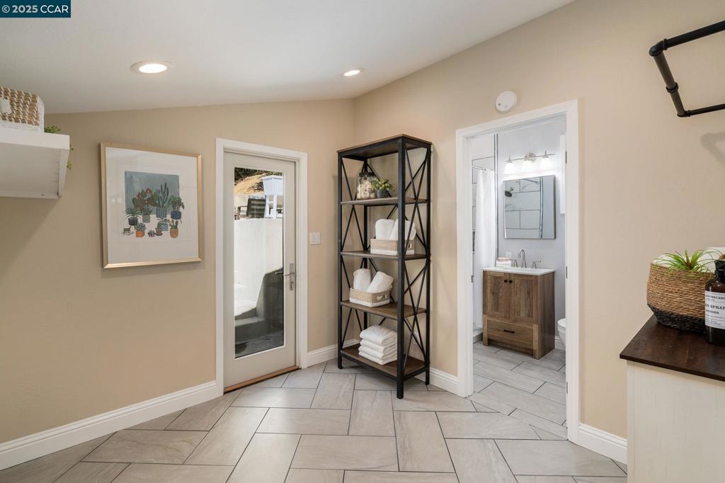 CASTRO VALLEY - Residential