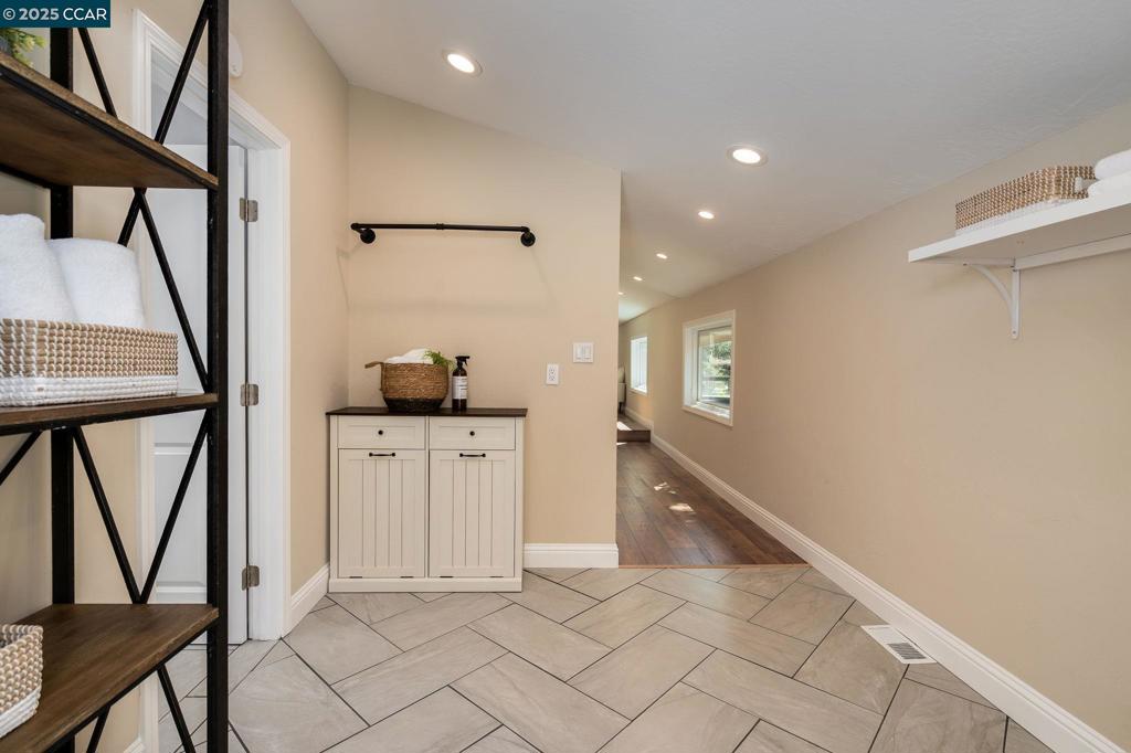 CASTRO VALLEY - Residential