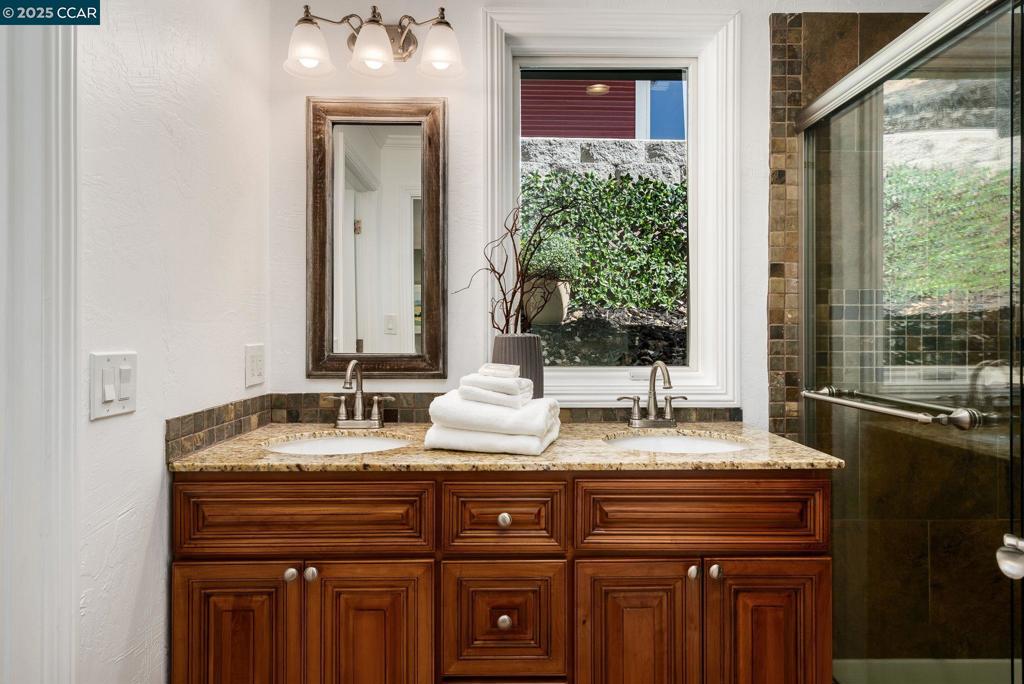 CASTRO VALLEY - Residential