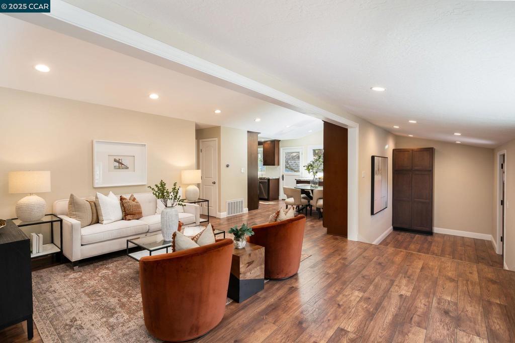 CASTRO VALLEY - Residential
