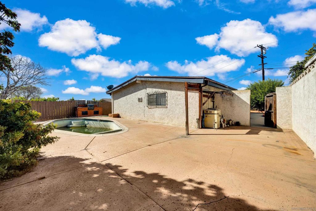 Paradise Hills - Residential