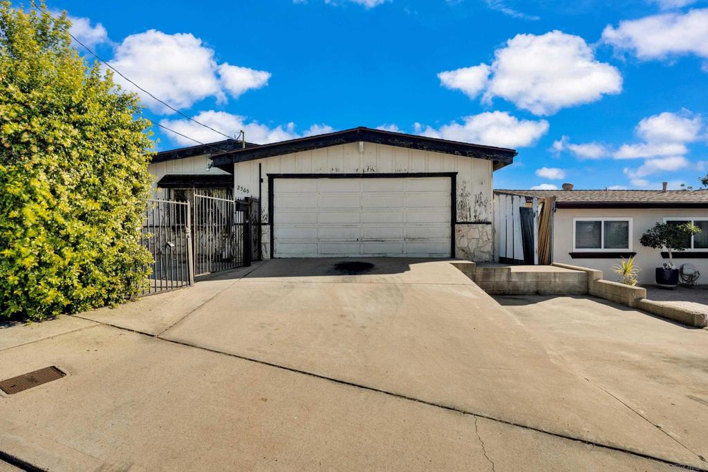 Paradise Hills - Residential