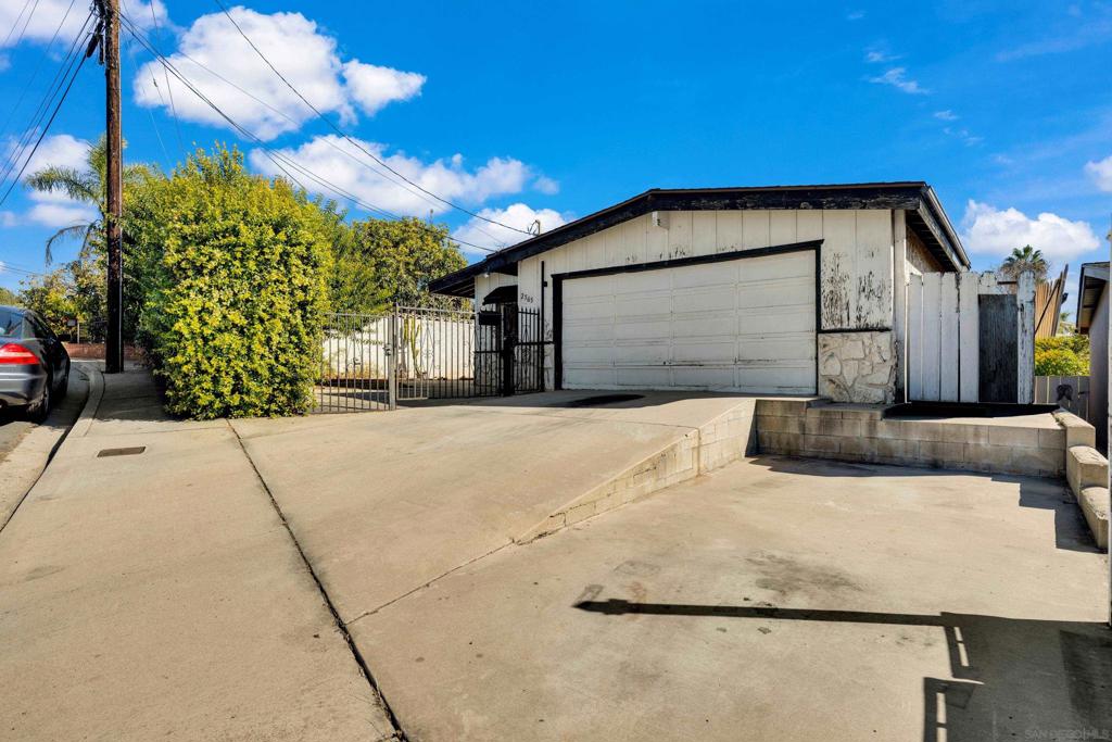 Paradise Hills - Residential