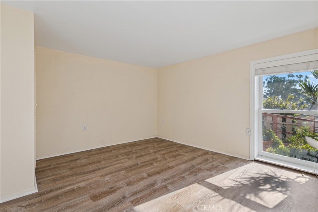 Main Beach (BCH) - Residential