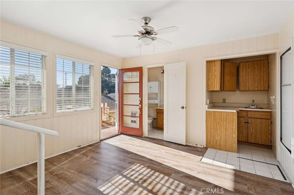 Main Beach (BCH) - Residential