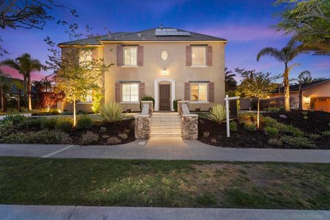 Photo of 2827 Sutter Ridge Dr Dr, Chula Vista, CA 91914 (MLS # 260009481SD)