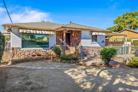 Photo of 1060 Del Mar Avenue Ave, Chula Vista, CA 91911 (MLS # 250043058SD) Photo of 1060 Del Mar Avenue Ave, Chula Vista, CA 91911 (MLS # 250043058SD)