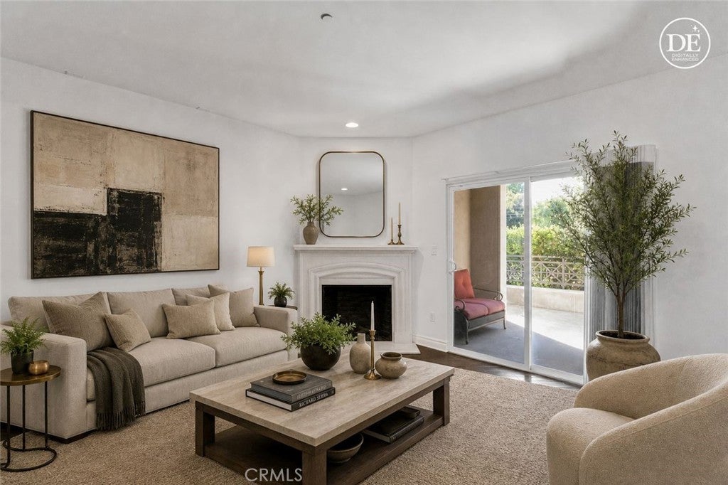 Photo of 4424 Whitsett Avenue #110, Studio City, CA 91604 (MLS # SR26200921)