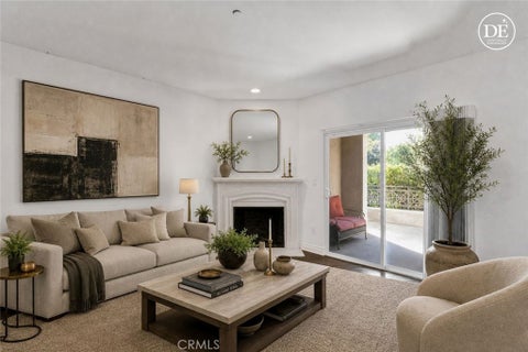 Photo of 4424 Whitsett Avenue #110, Studio City, CA 91604 (MLS # SR26200921)