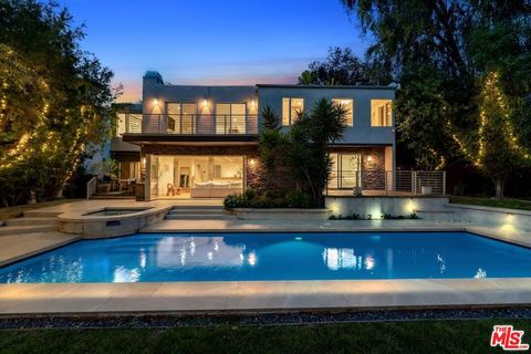 3084 Franklin Canyon Drive Beverly Hills CA 90210
