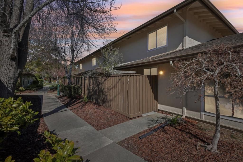 listing image 130727389801800972950