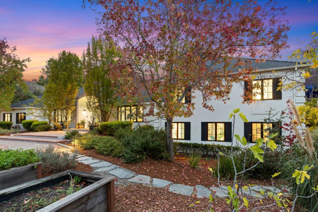 13321 La Paloma Road, Los Altos Hills CA 94022