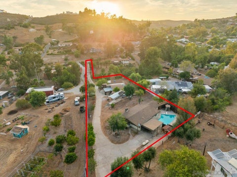 Photo of 11435 Rocoso Road RD, Lakeside, CA 92040 (MLS # 260021299SD)
