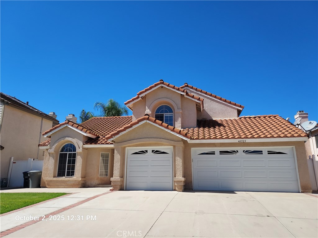 Great City Views! No HOA and low tax rate. Well established quiet neighborhood convenient to Temecula Wine Country, shopping, restaurants and Everything Temecula has to offer! Downstairs Bedroom, indoor laundry room, 3 car garage, new carpeting. Large low maintenance back yard.