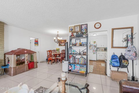 Tiny photo for 1331 Edgewood Way, Oxnard, CA 93030 (MLS # V1-35980)