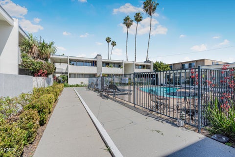 Tiny photo for 1331 Edgewood Way, Oxnard, CA 93030 (MLS # V1-35980)