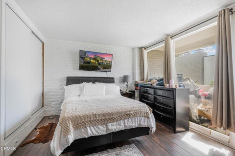 Tiny photo for 1331 Edgewood Way, Oxnard, CA 93030 (MLS # V1-35980)