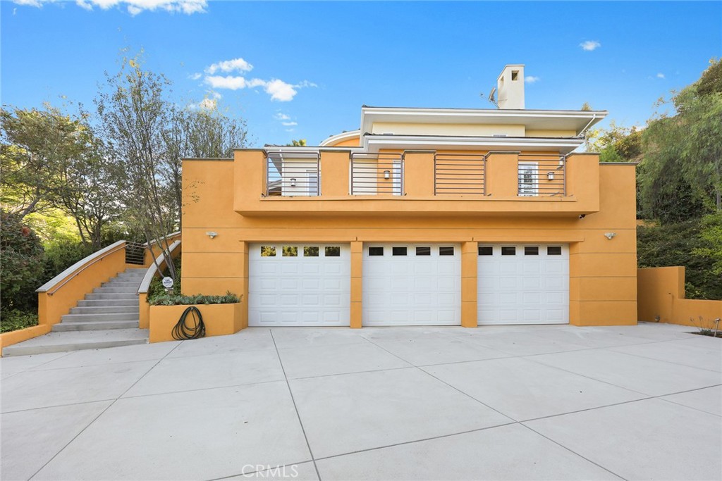 838 Braewood Court