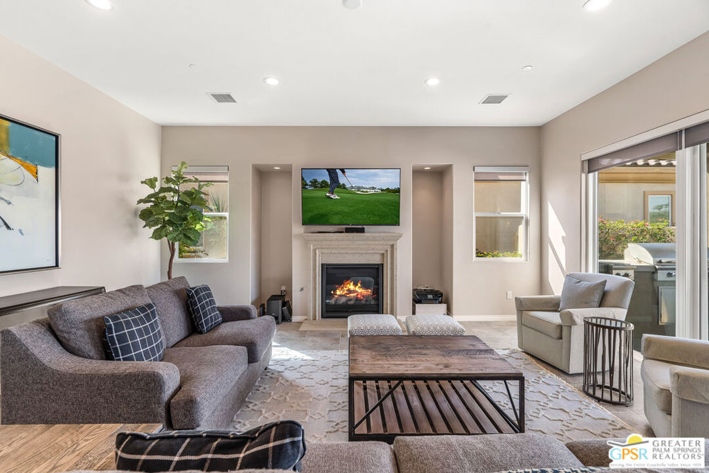 Desert Princess - Residential