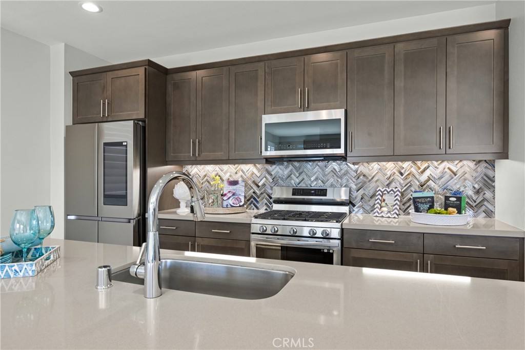 13913 Mesa View Drive