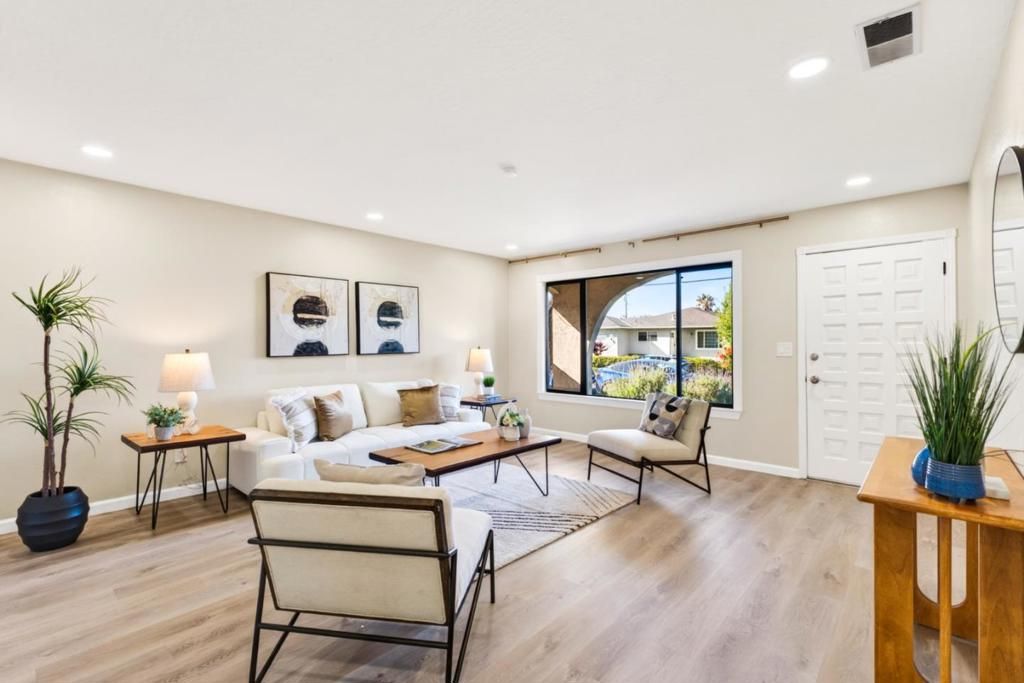 Photo of 6401 Ebensburg Lane, Dublin, CA 94568 (MLS # ML82043599)