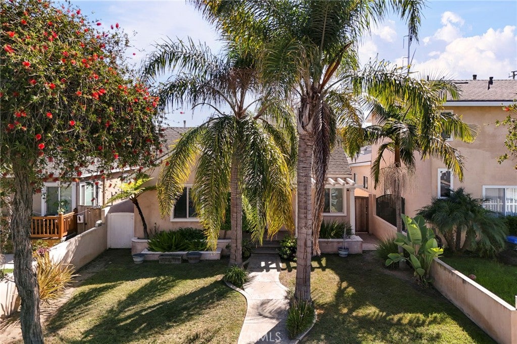4332 W 171st Street