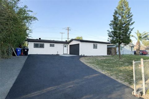 Photo of 13004 Chestnut Ave, Rancho Cucamonga, CA 91739 (MLS # CV26051326)