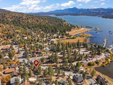 Photo of 39337 Garden Place, Fawnskin, CA 92333 (MLS # PW25139076)